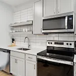 Cozysuites Mass With Parking Lounge & Roof Deck #40
