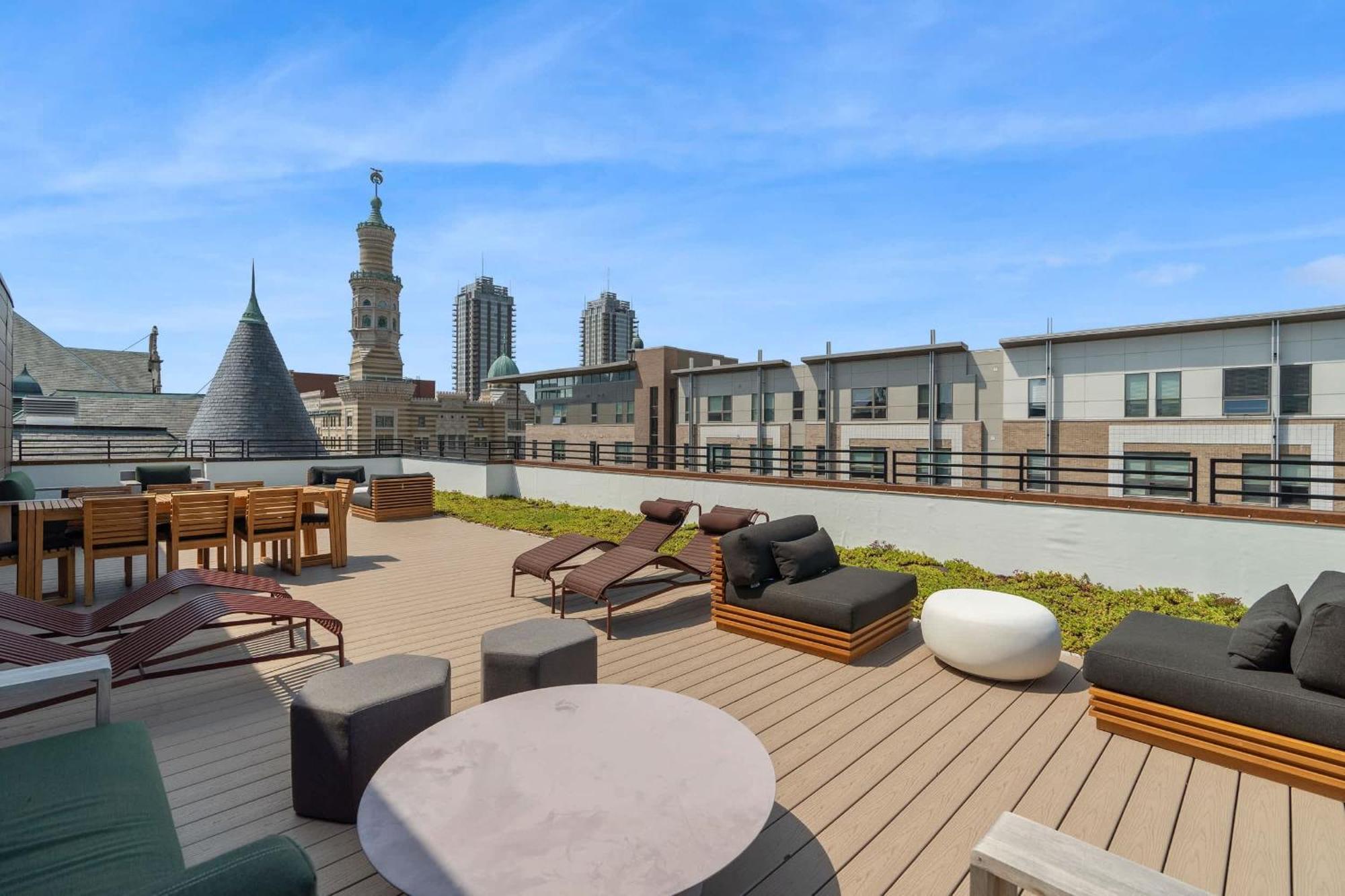 Cozysuites Mass With Parking Lounge & Roof Deck #40 *