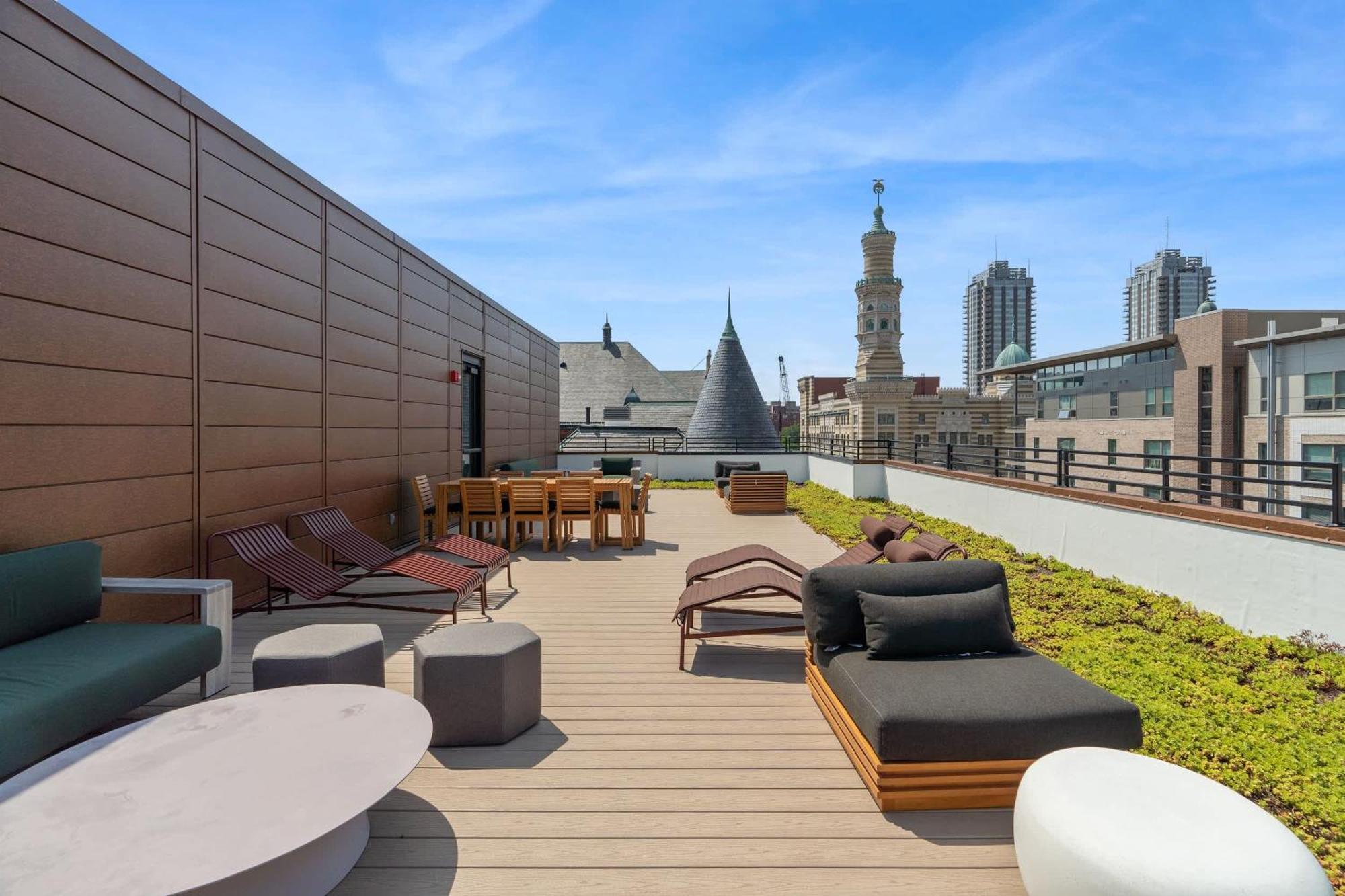 Apartment Cozysuites Mass With Parking Lounge & Roof Deck #40